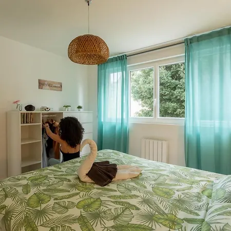Superbe Appart Lumineux Avec Balcon Plein Centre דירה קאין
