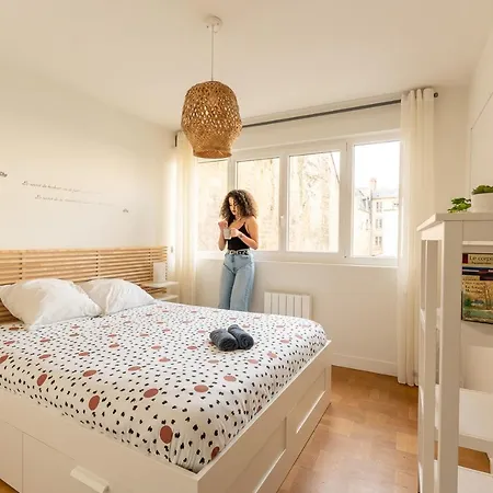 Superbe Appart Lumineux Avec Balcon Plein Centre דירה קאין